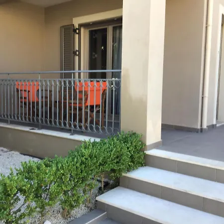 D'angelos Apartamento Karavomylos