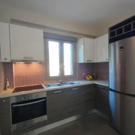 D'angelos Apartment *
