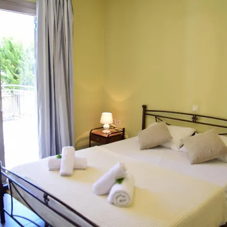 D'angelos Apartment Karavomylos