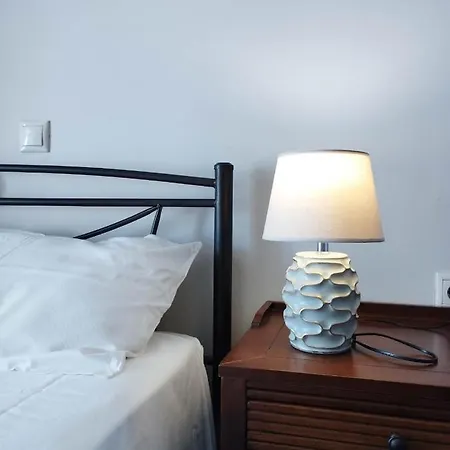 D'angelos Apartment Karavomylos