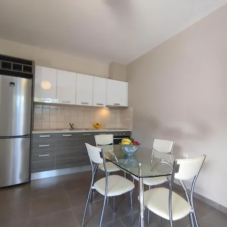 D'angelos * Karavomylos