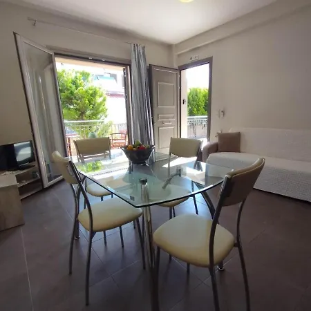 D'angelos Apartment Karavomylos