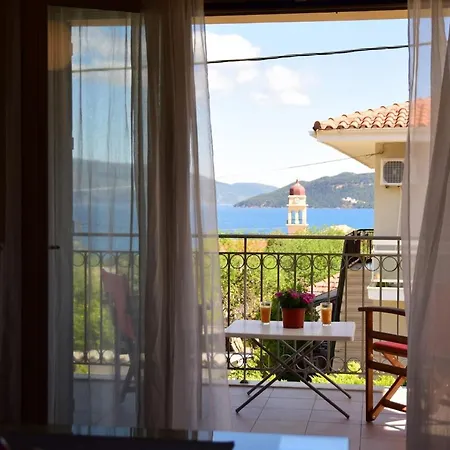 Apartment D'angelos Karavomylos