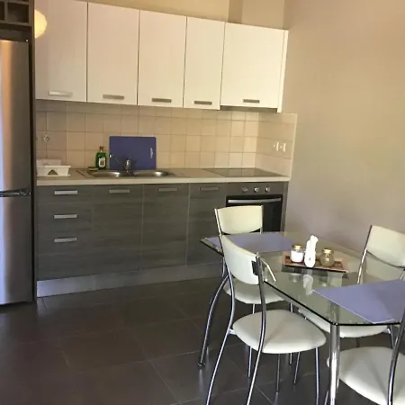 D'angelos Karavomylos