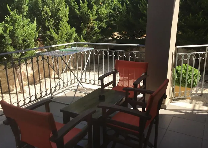 Apartament D'angelos Karavomylos